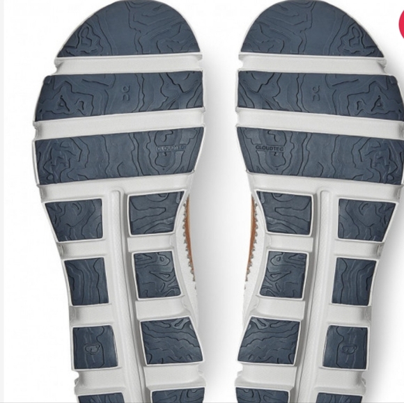 NIB On Cloudaway Running Shoe - Picture 6 of 9